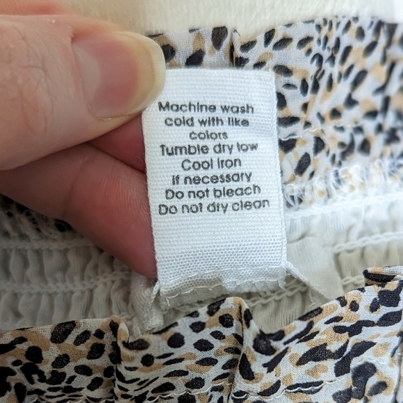 Japna Long Sleeve Animal Print Smocked Crop Top Size Small - Picture 9 of 10